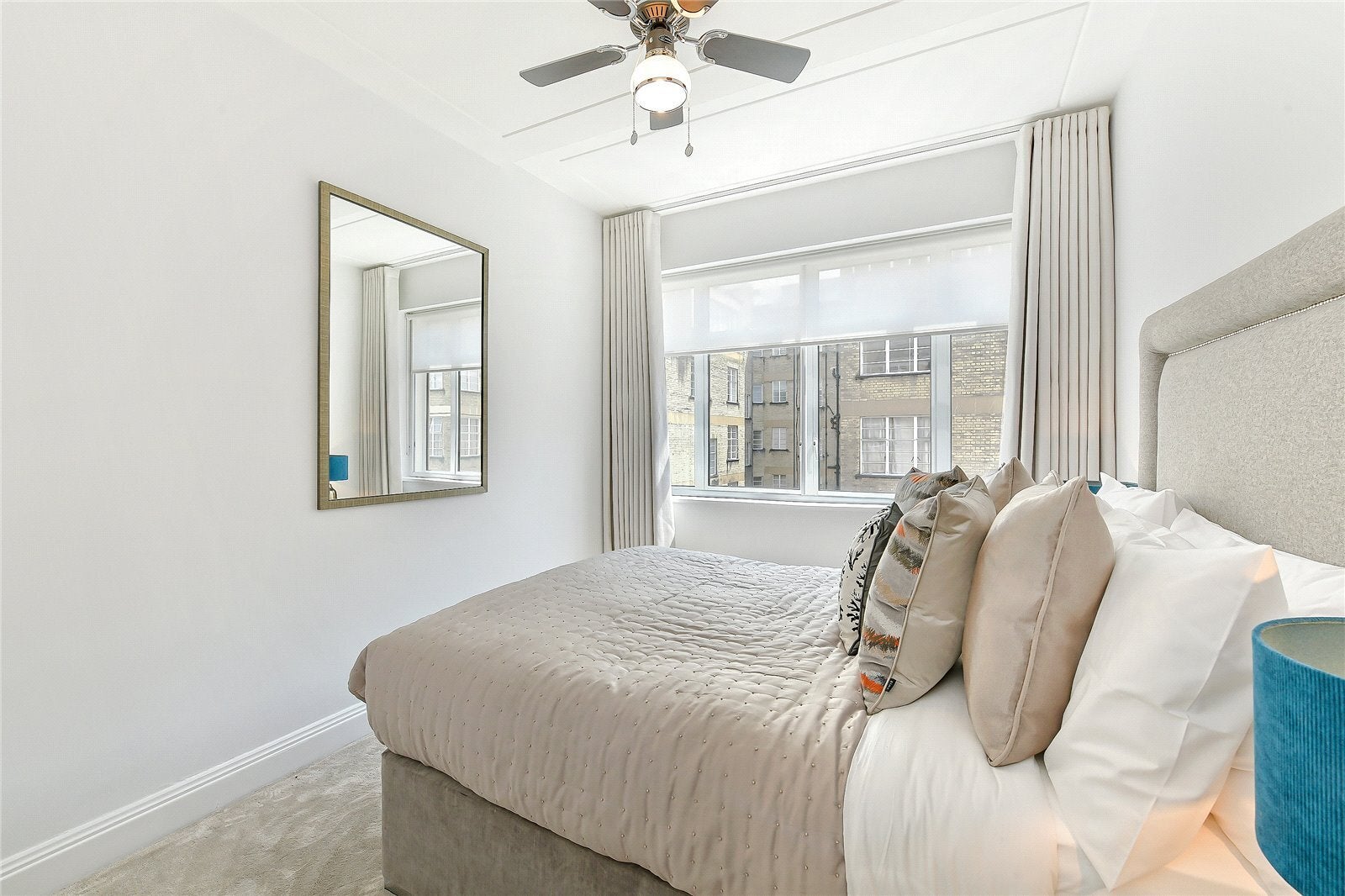 Flat Sloane Street in Greater London