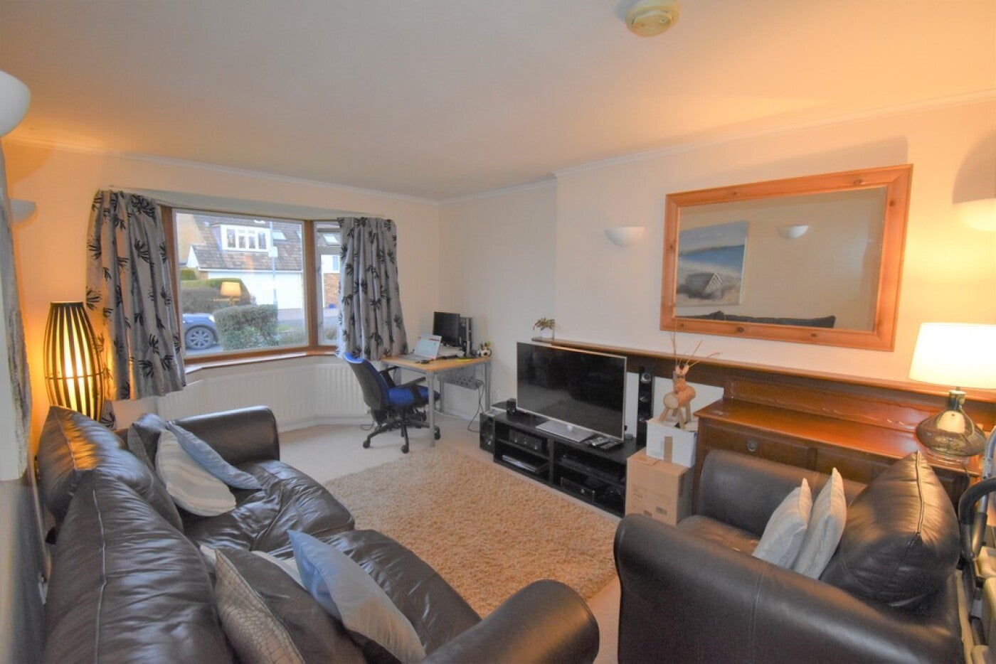 House Warren Way in Welwyn Hatfield