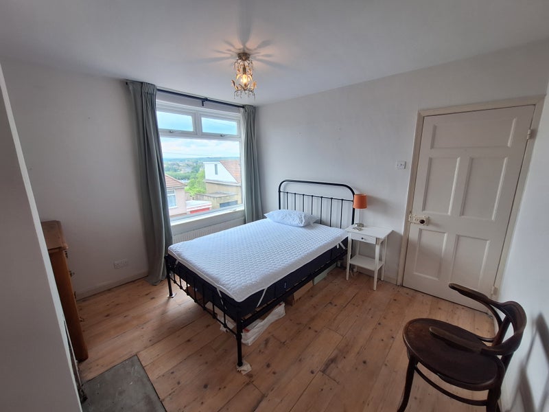 Room Queens Road in Bristol