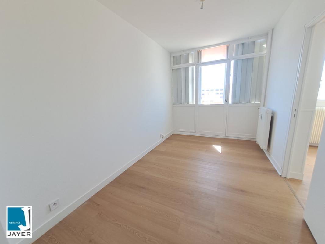 Flat Rue Pierre Deliry in Chalon-sur-Saône