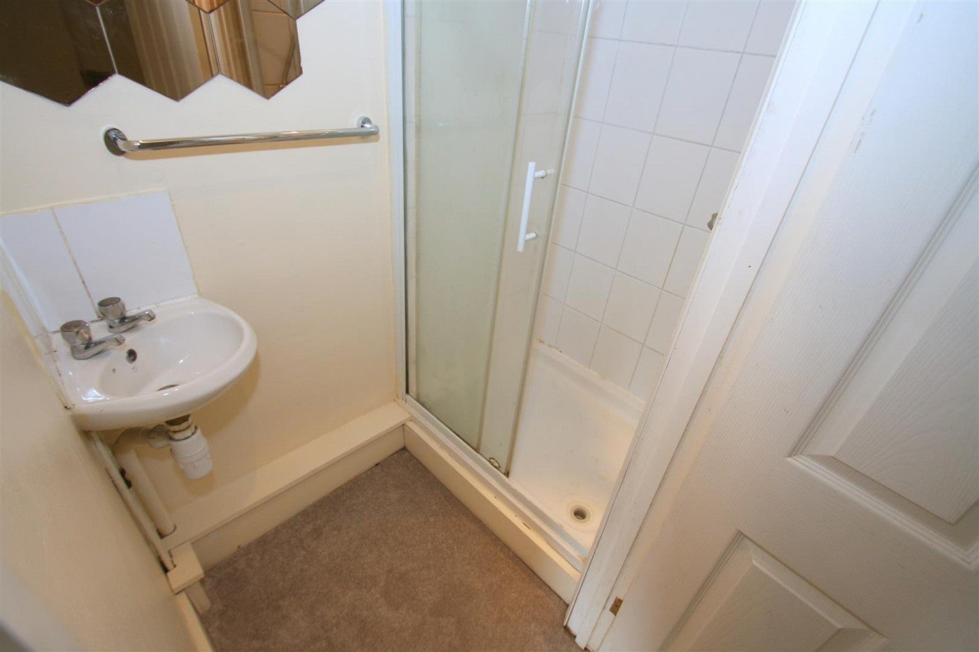 Flat Buckland Road in Maidstone