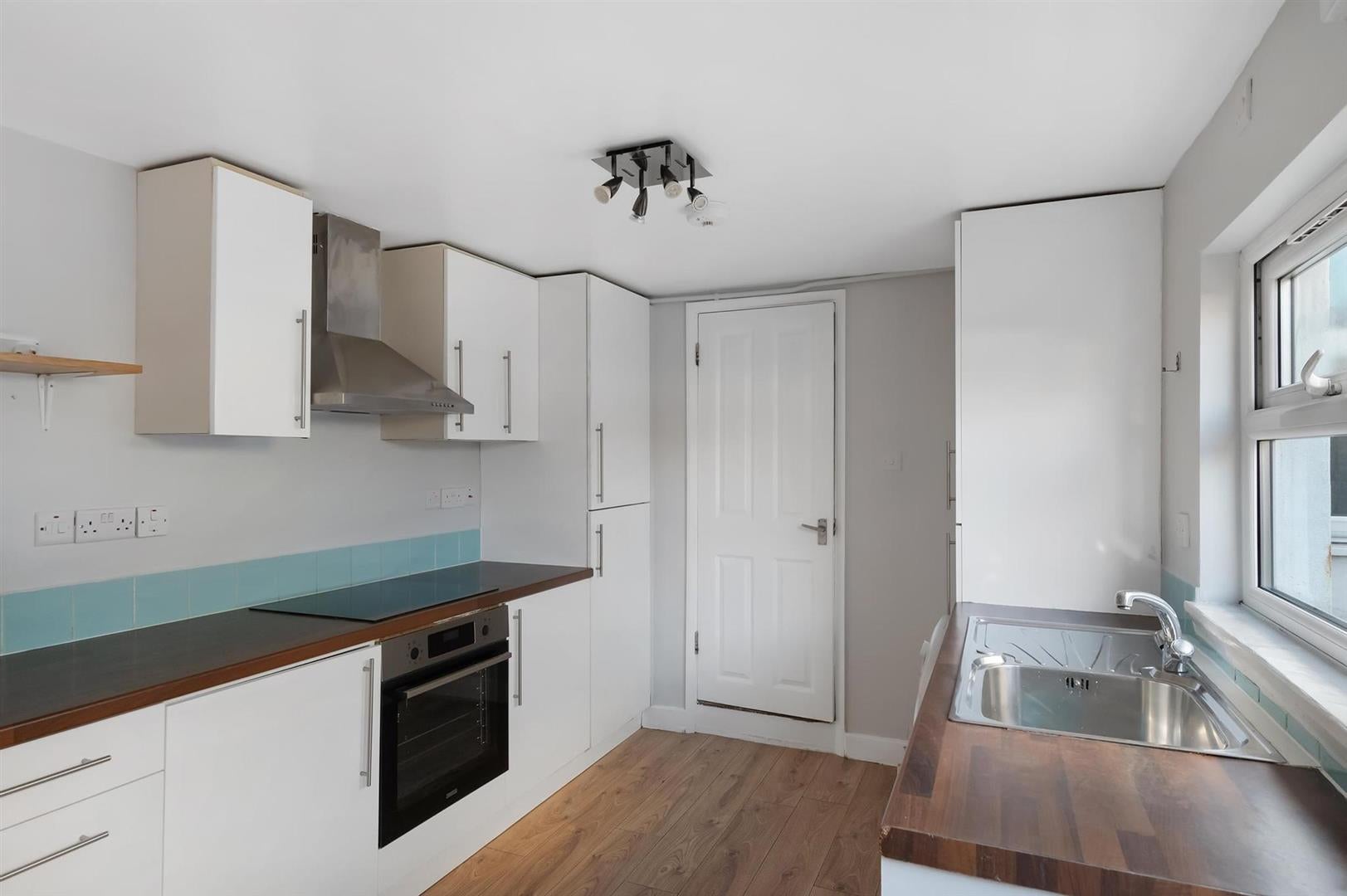 Room Marmont Road in Greater London