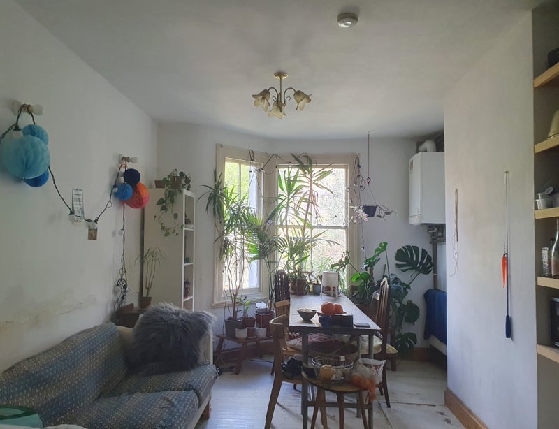 Room Mildenhall Road in Greater London