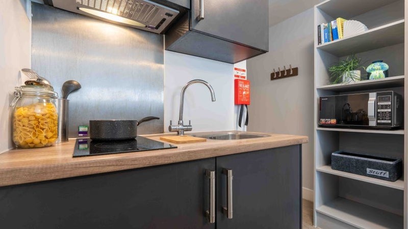 Flat Kingsland Road in Greater London