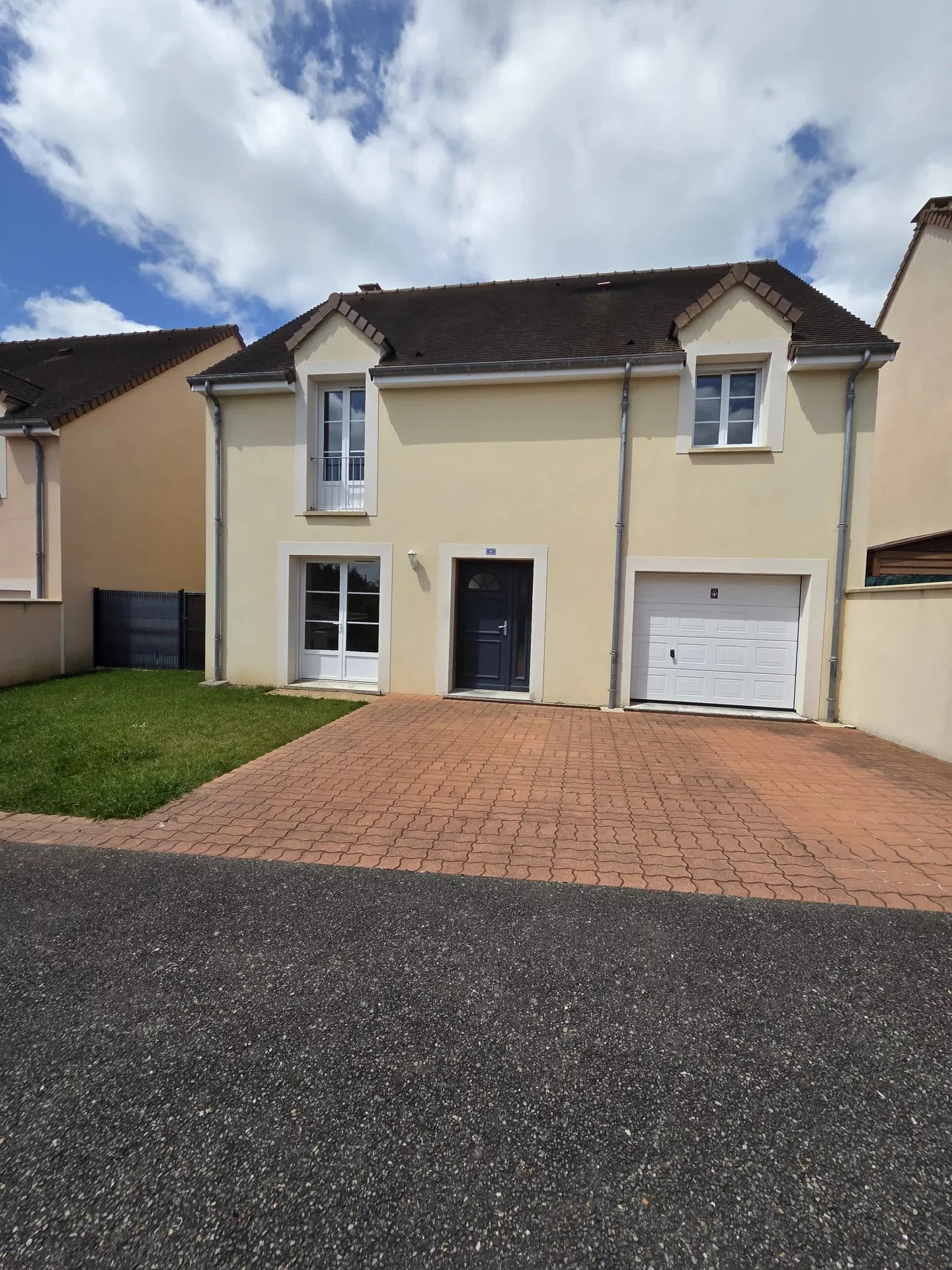Maison Rue de Fontaine la Guyon à Chazay