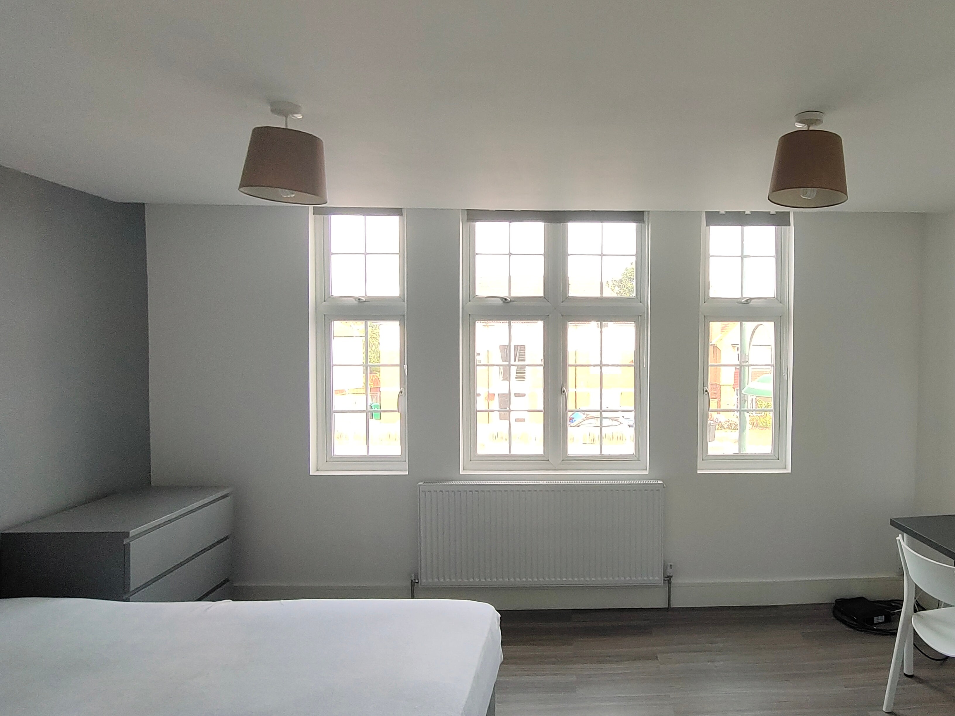 Flat Ewell Road in Greater London