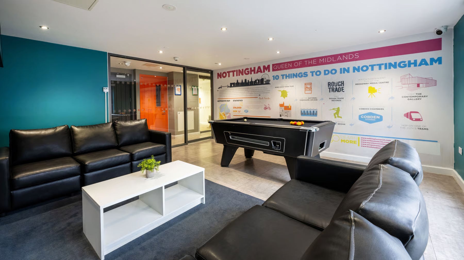 Room Curzon Street in Nottingham