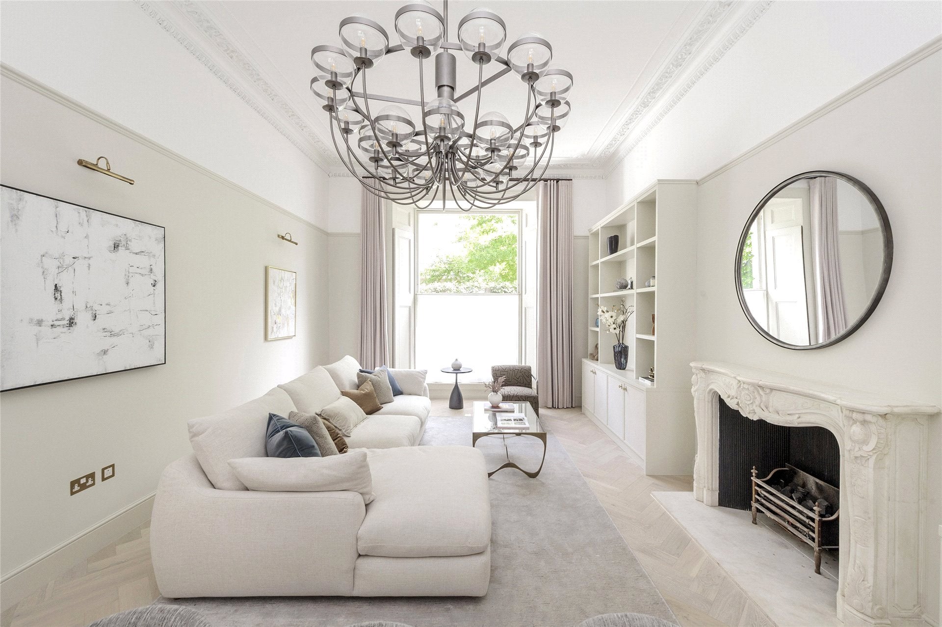 Flat Pembridge Gardens in Greater London