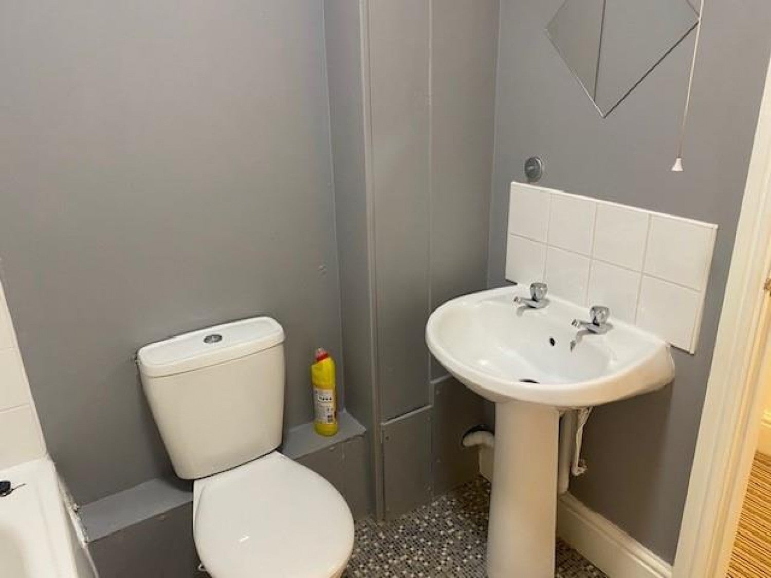 Flat Rossmore Road West in Ellesmere Port
