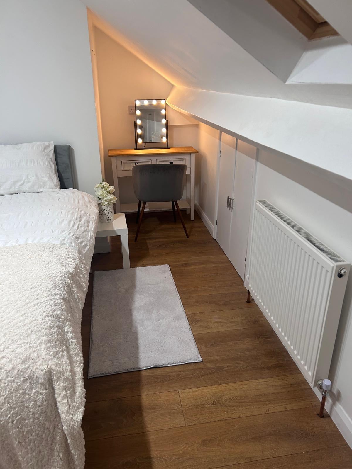 Flat London Road in Greater London