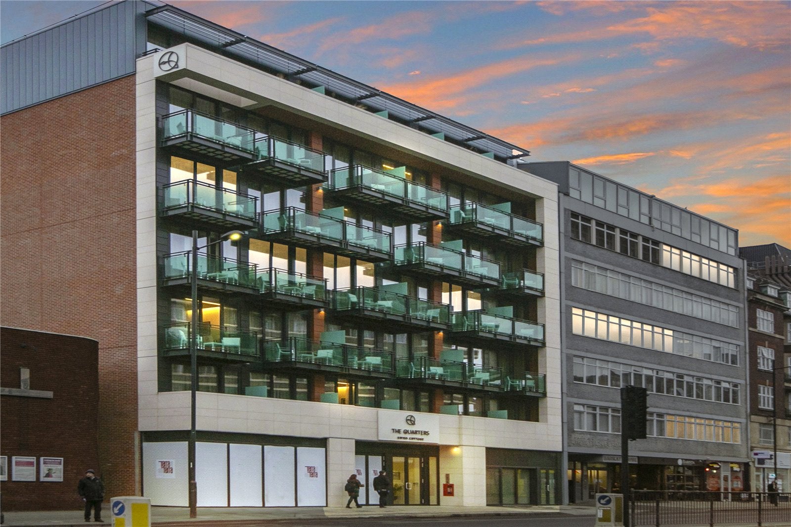 Flat Finchley Road in Greater London