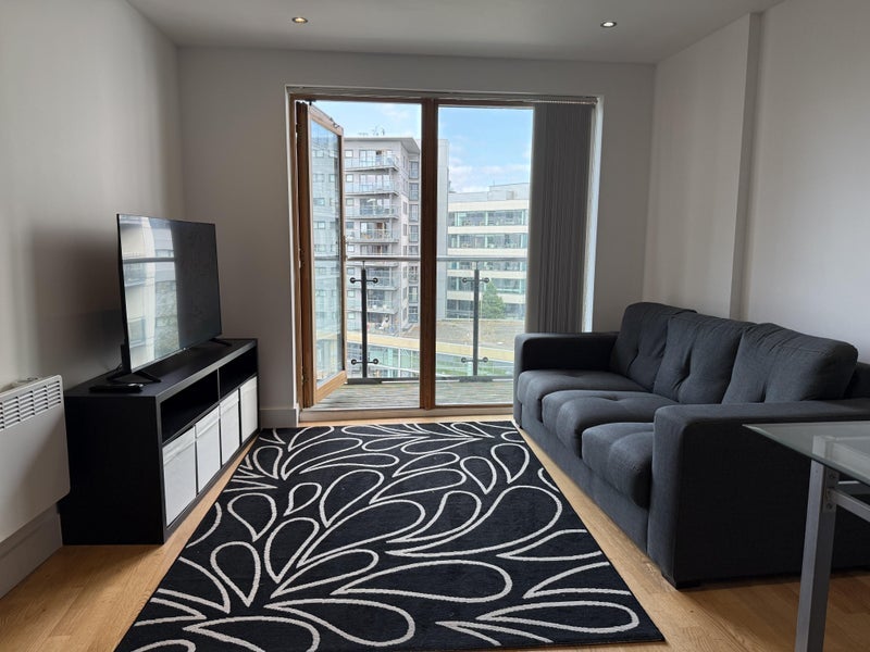 Room Armouries Drive in Leeds