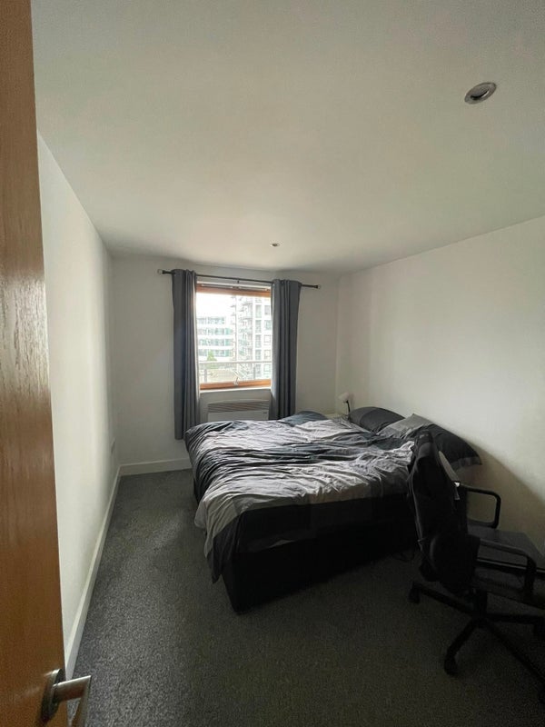 Room Armouries Drive in Leeds