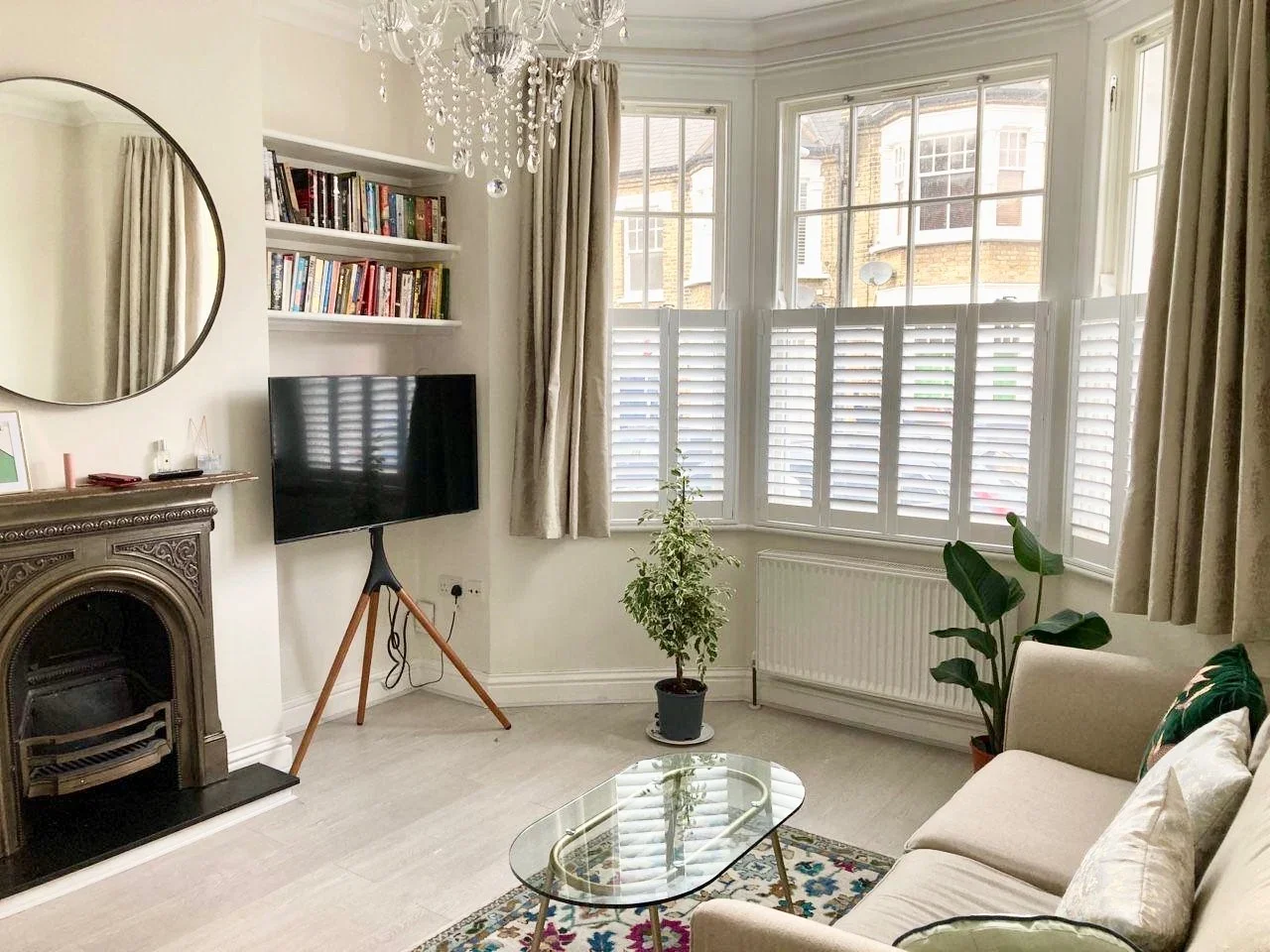 Flat Denton Street in Greater London