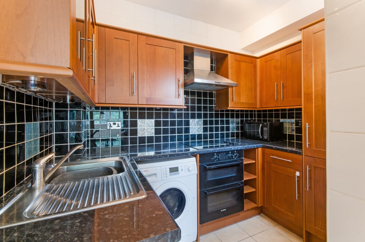 Flat Wakefield Mews in Greater London