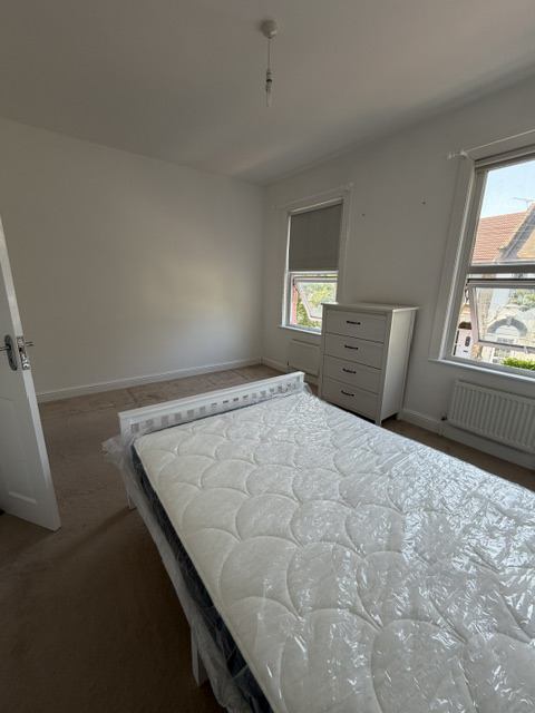 Room Maryland Square in Greater London