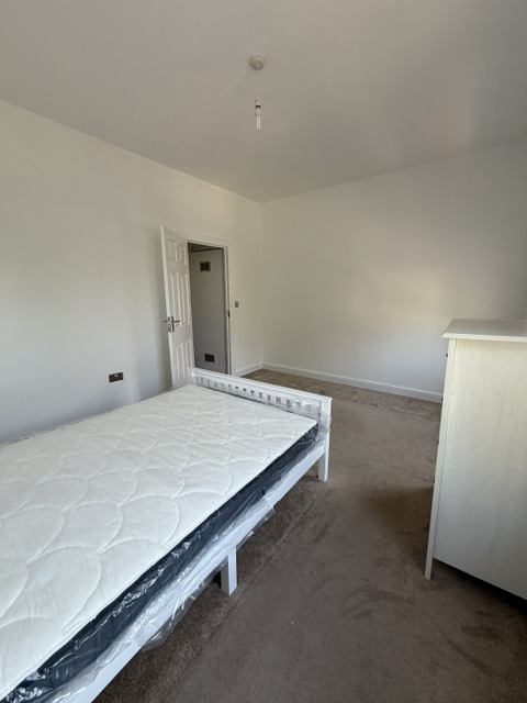 Room Maryland Square in Greater London