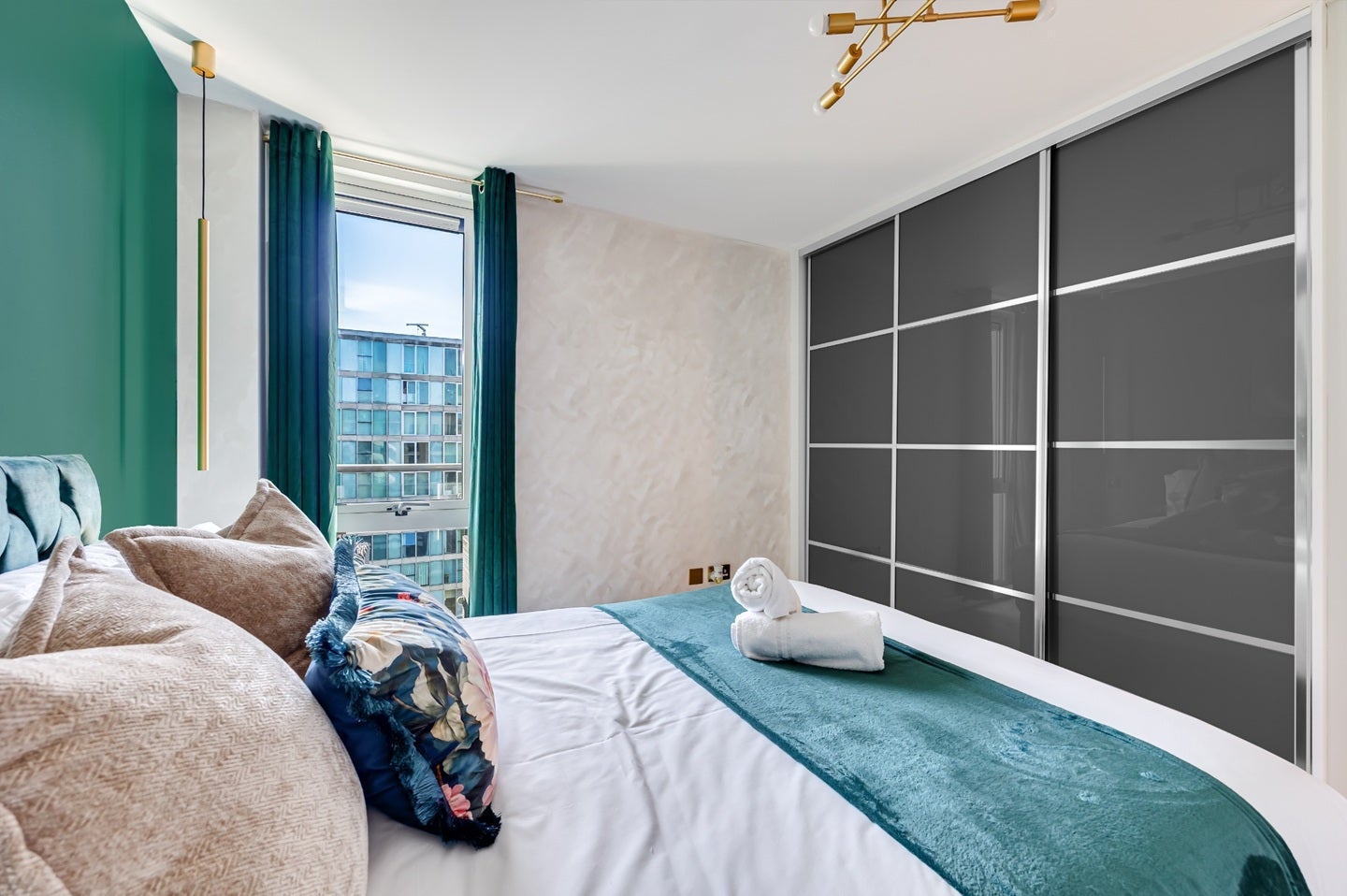 Flat Mortimer Square in Milton Keynes