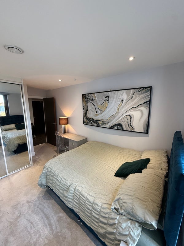 Room Cheetham Hill Road in Manchester
