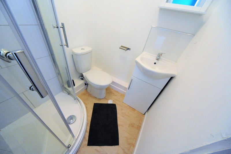 Room Albert Road in Middlesbrough
