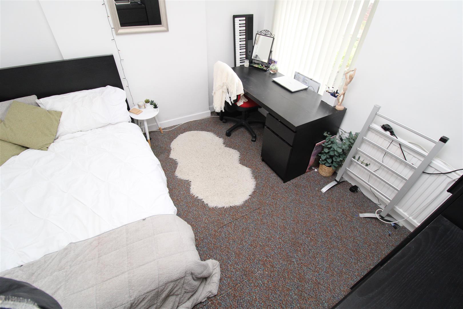 Flat Bertha Street in Pontypridd