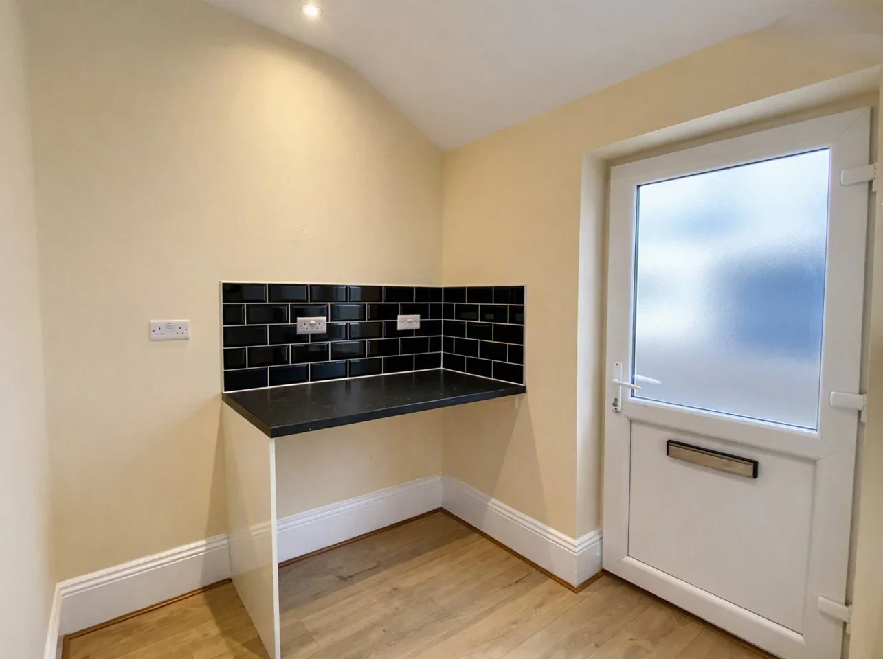 Flat High Street in Cheshunt