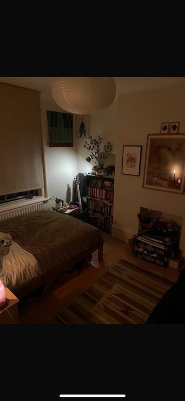 Room Sandmere Road in Greater London