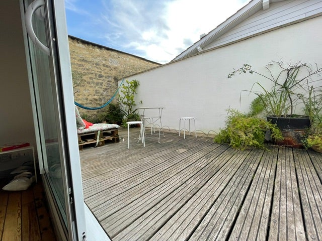 Room Rue des Treilles in Libourne