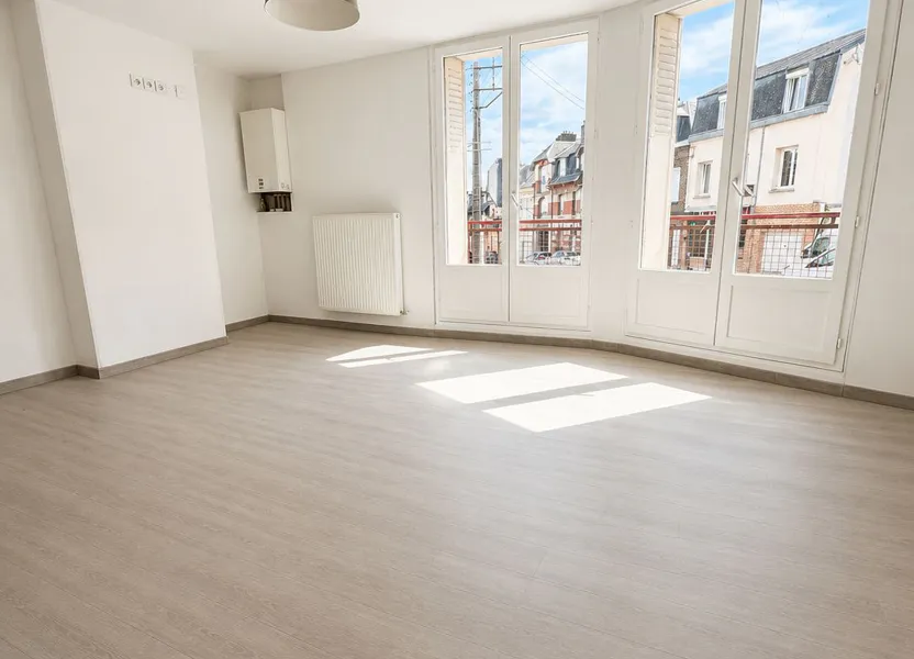Flat Rue de la Chaussée Romaine in Saint-Quentin