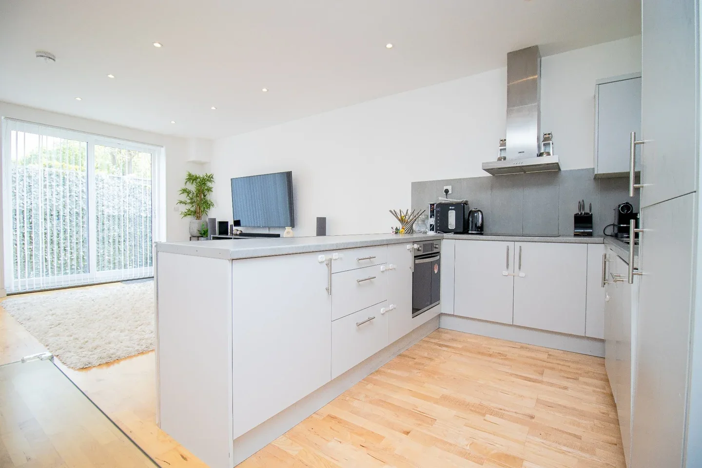 Flat Ash Road in Greater London