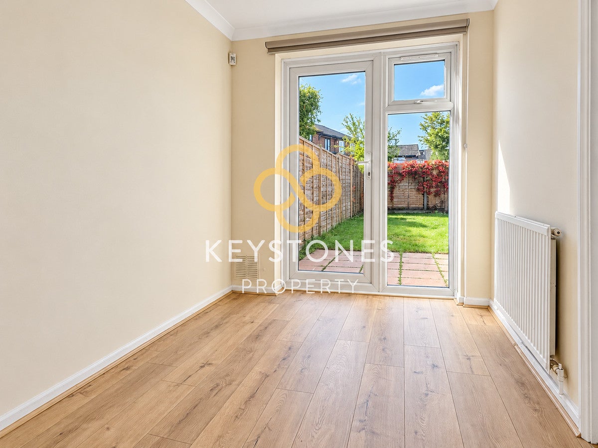 House Aldington Close in Greater London