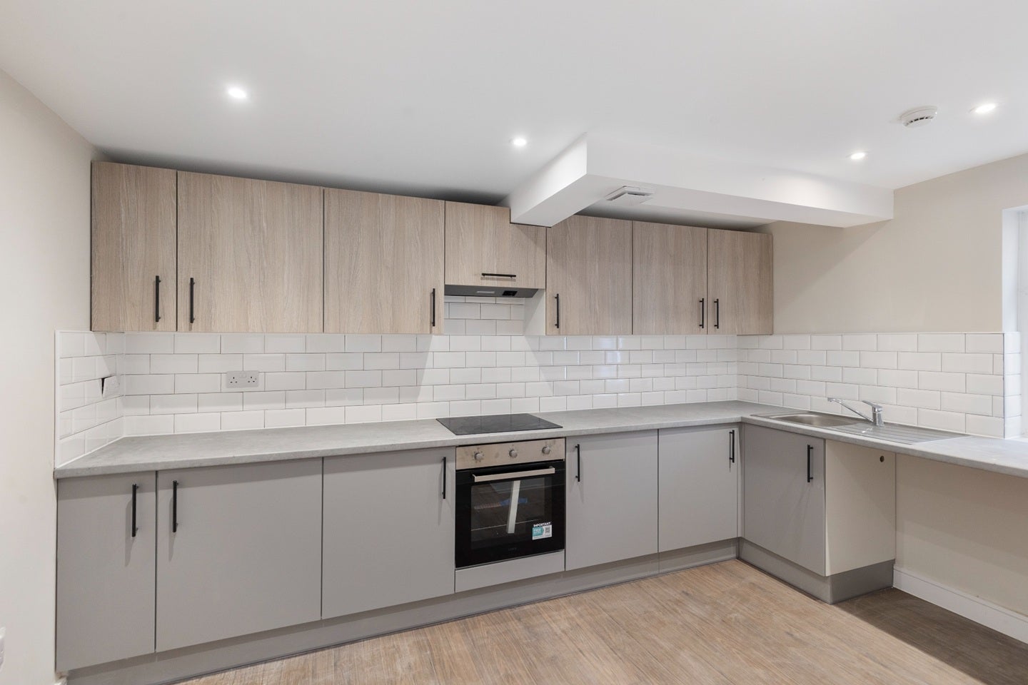 Room Upper Halliford Road in Borough of Spelthorne