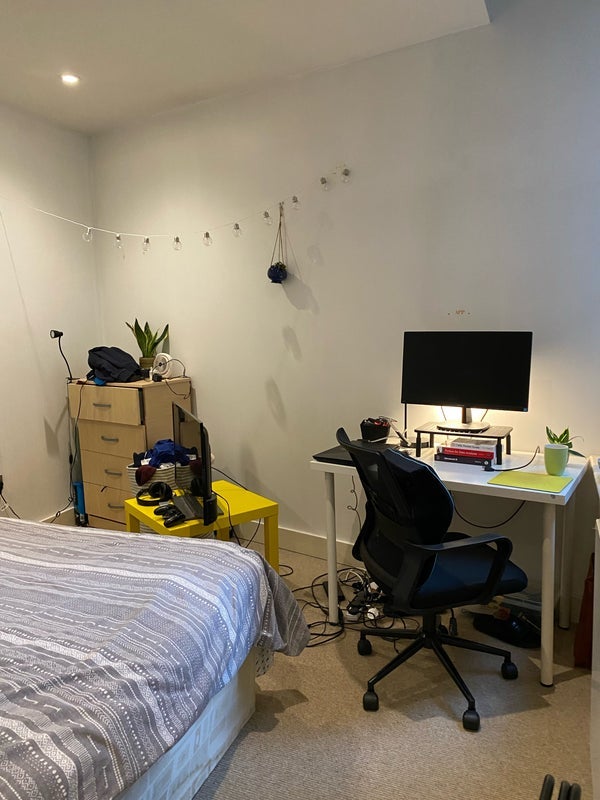 Room Holloway Road in Greater London