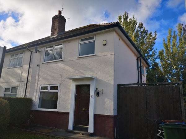 House Larkhill Road in Cheadle Hulme
