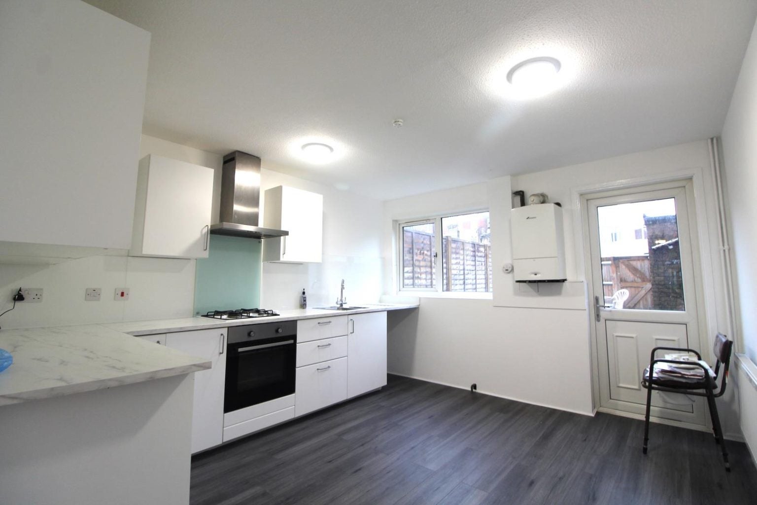 House Hamilton Close in Greater London