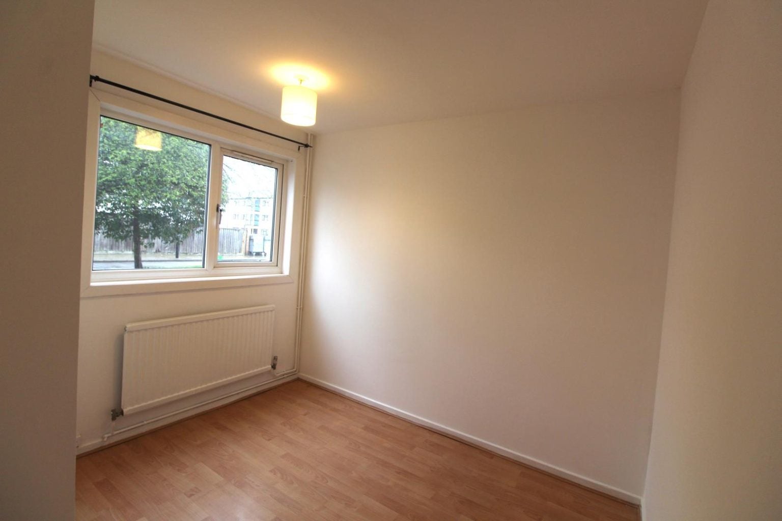 House Hamilton Close in Greater London