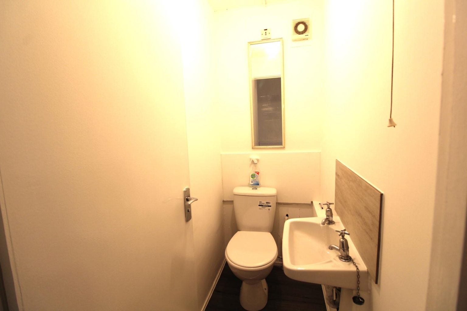 House Hamilton Close in Greater London