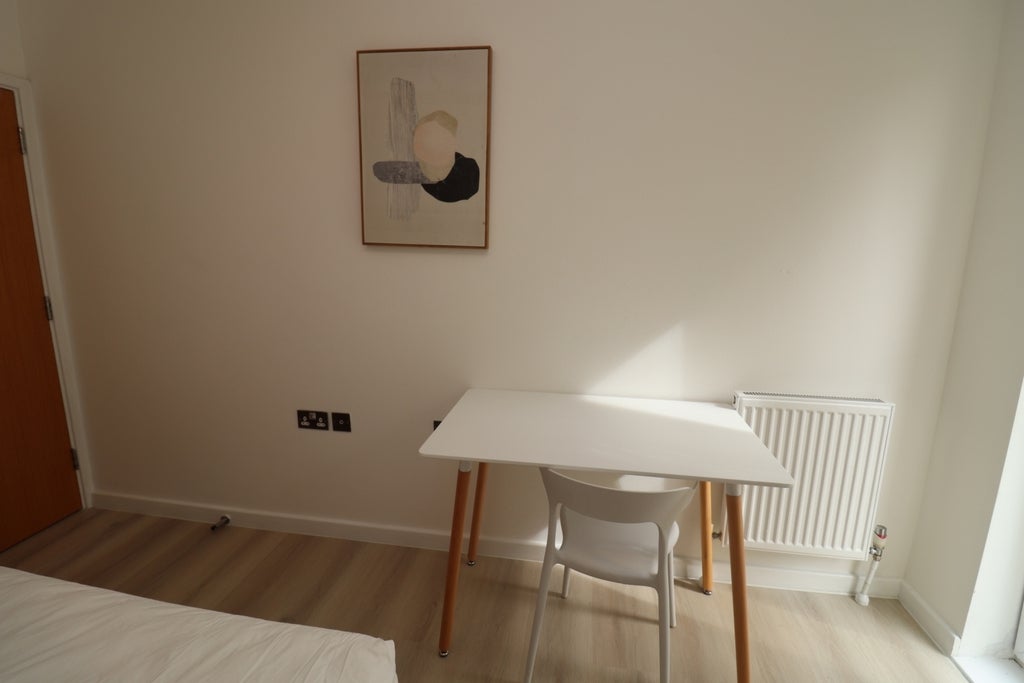 Room Globe Road in Greater London