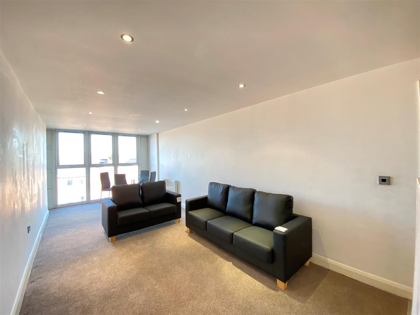 Flat Claremont Road in Manchester