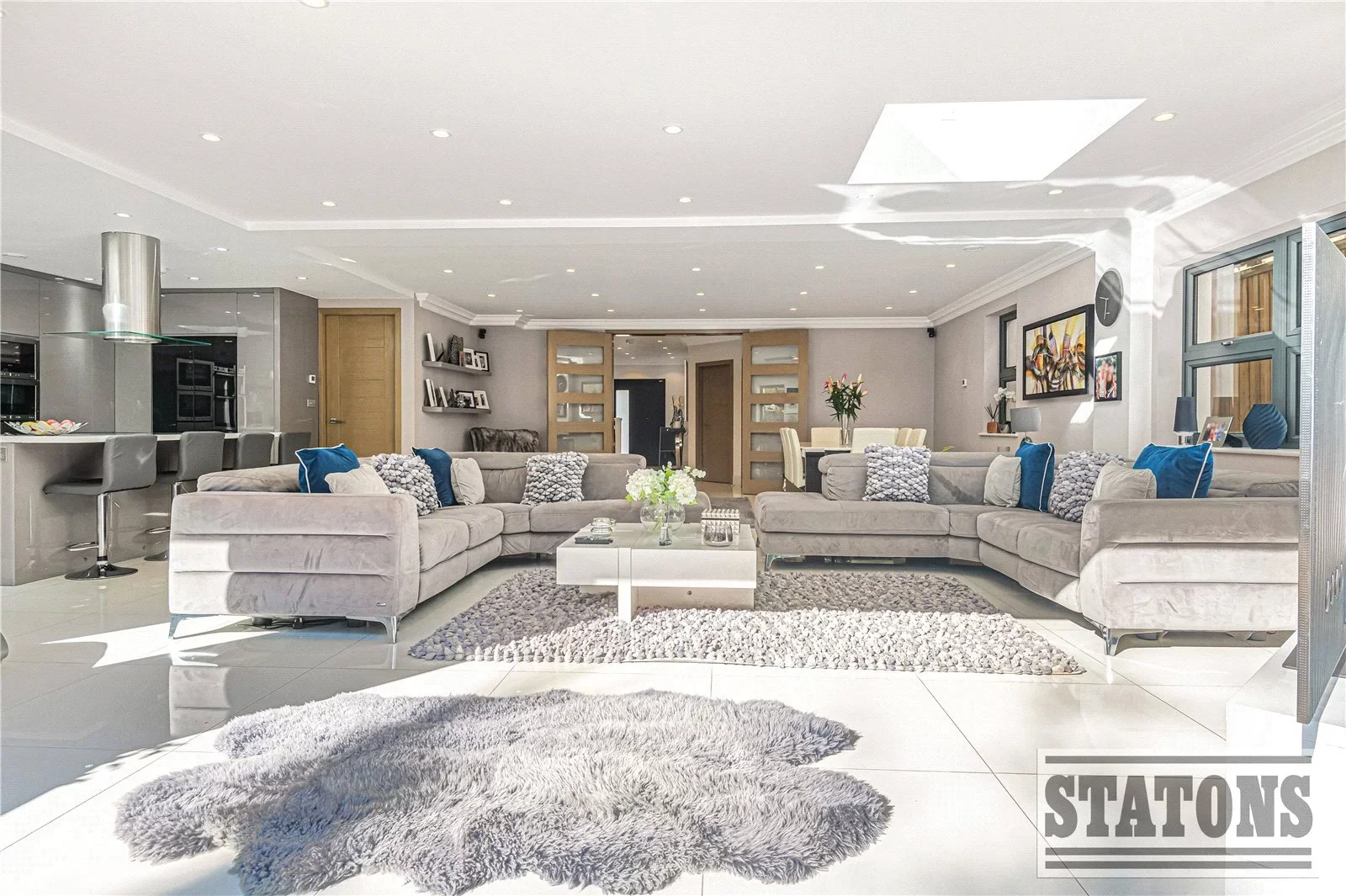 House Parkgate Avenue in Greater London