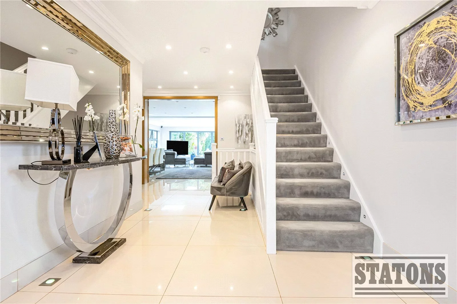 House Parkgate Avenue in Greater London