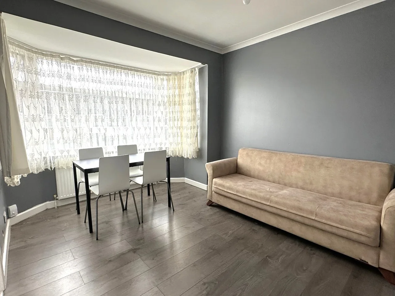 Flat Briar Close in Greater London