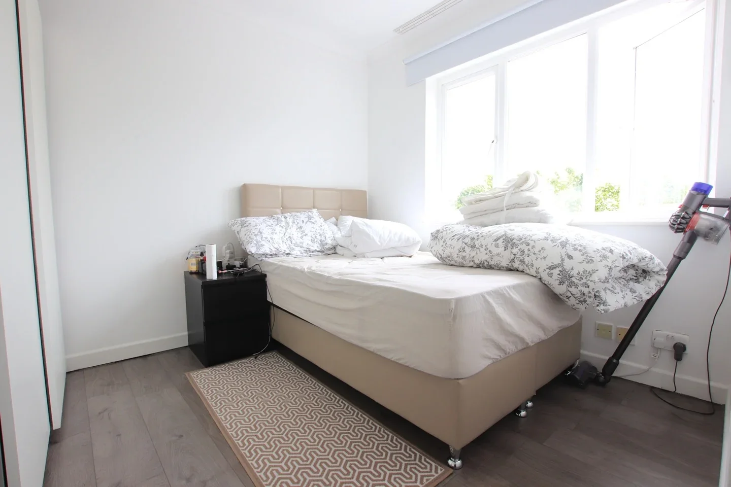 Flat Briar Close in Greater London