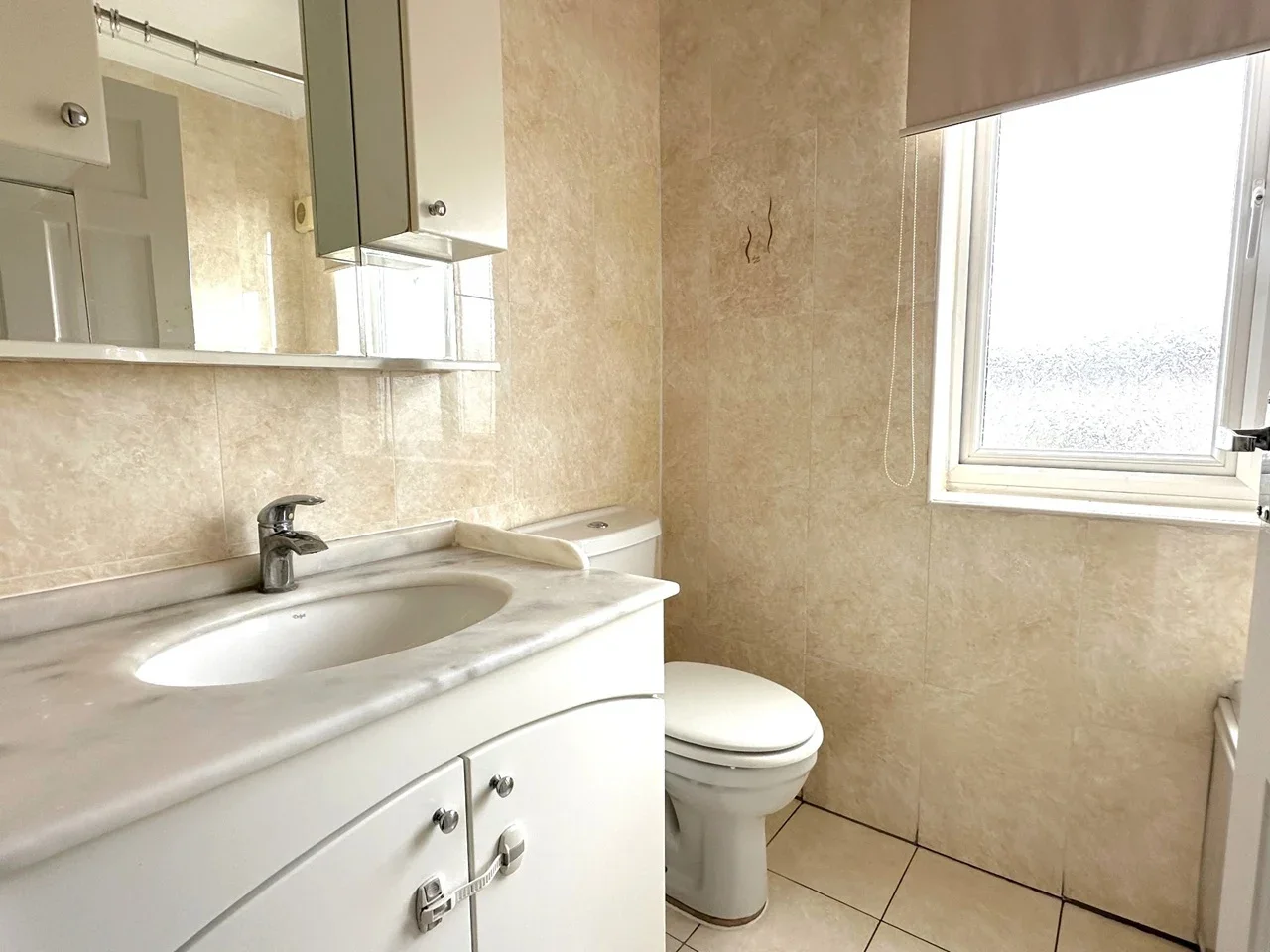 Flat Briar Close in Greater London