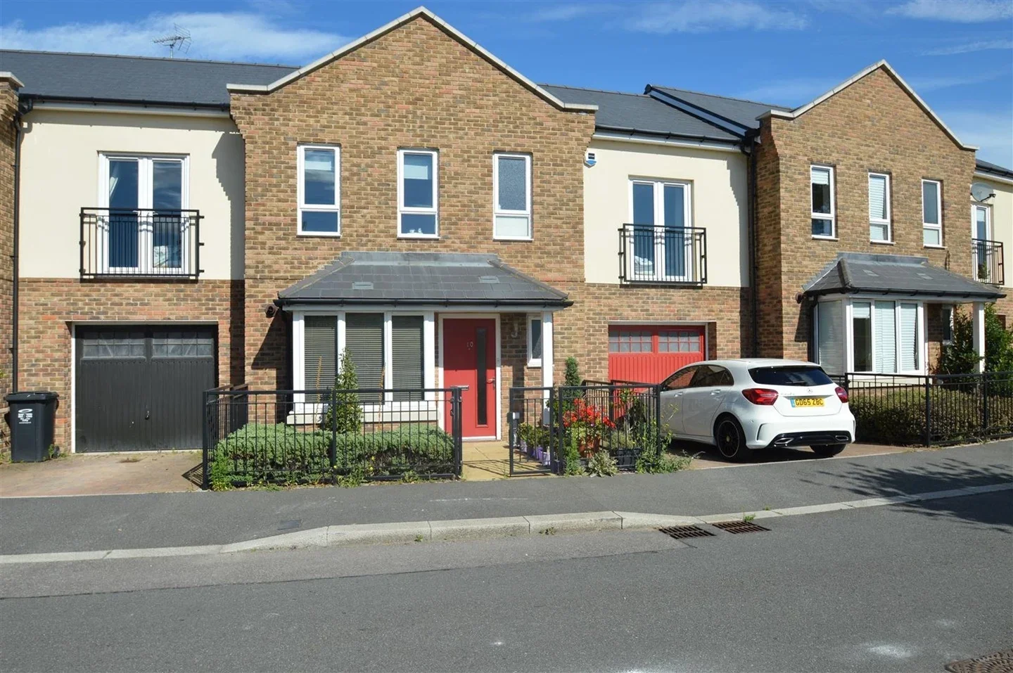 House Tiltman Avenue in Dartford
