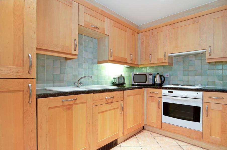 Flat Russell Road in Greater London