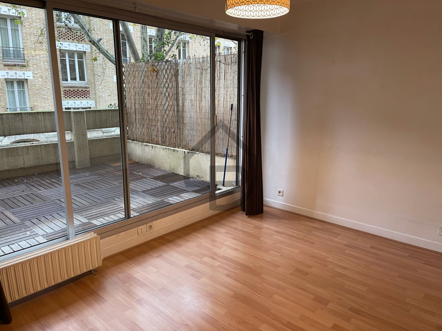 Flat Rue de la Roquette in Paris