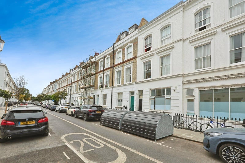 Room Ifield Road in Greater London
