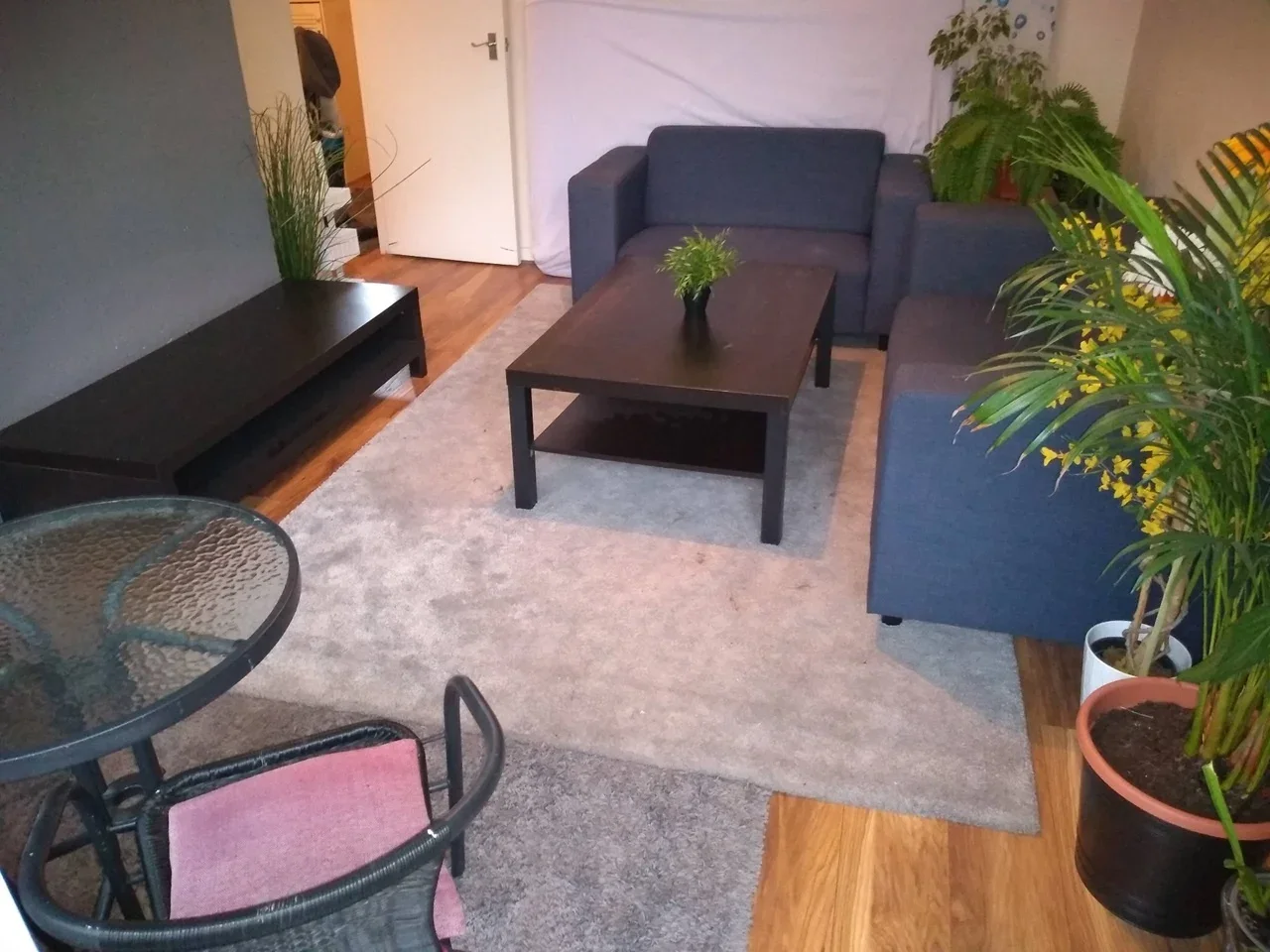 Flat Deeley Road in Greater London