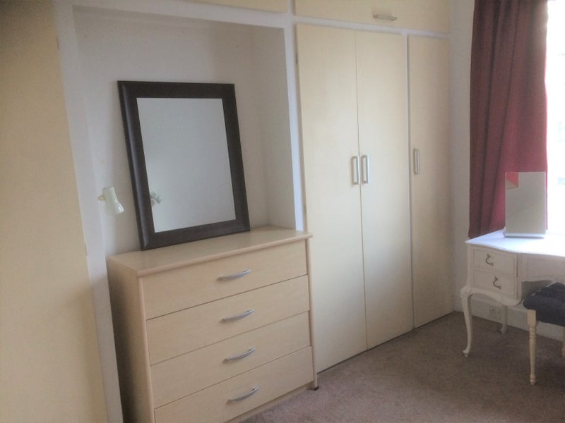 Room Shirley Park Road in Greater London